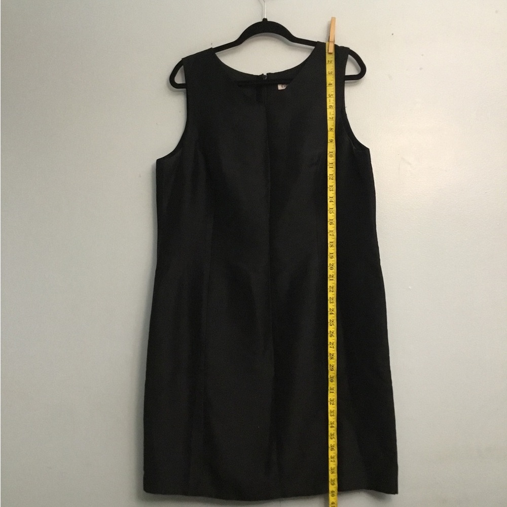 Elegant Black Sleeveless Mini Dress